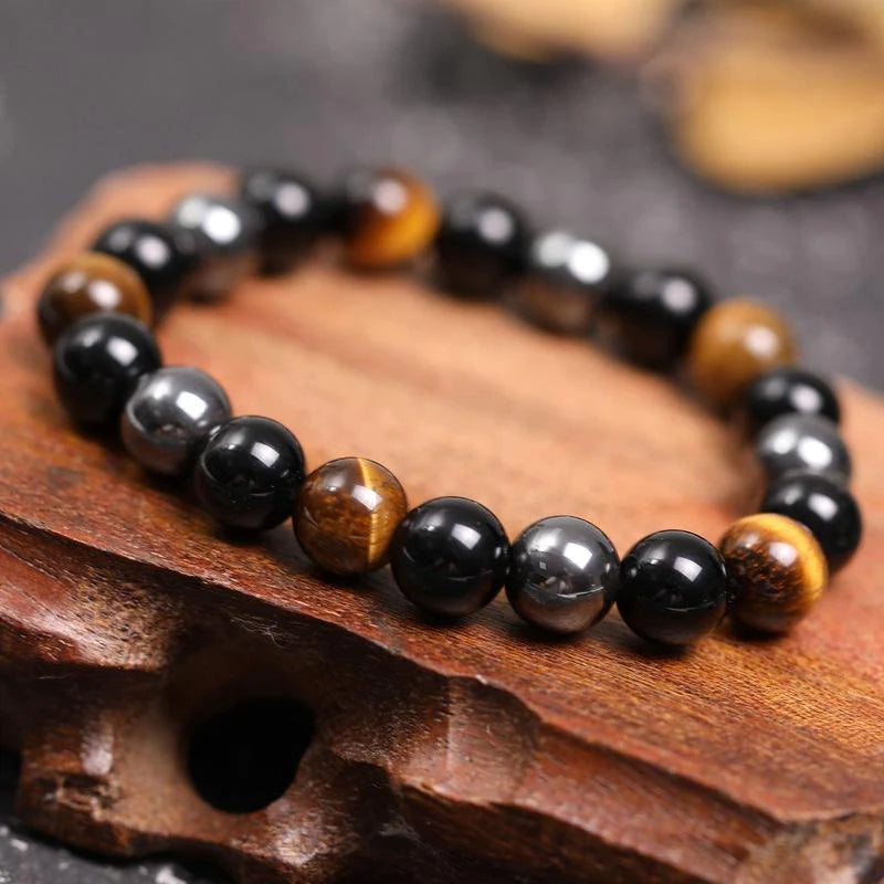 Unlocking Energies: The Ultimate Guide to Choosing the Right Hand for Your Tiger Eye Bracelet